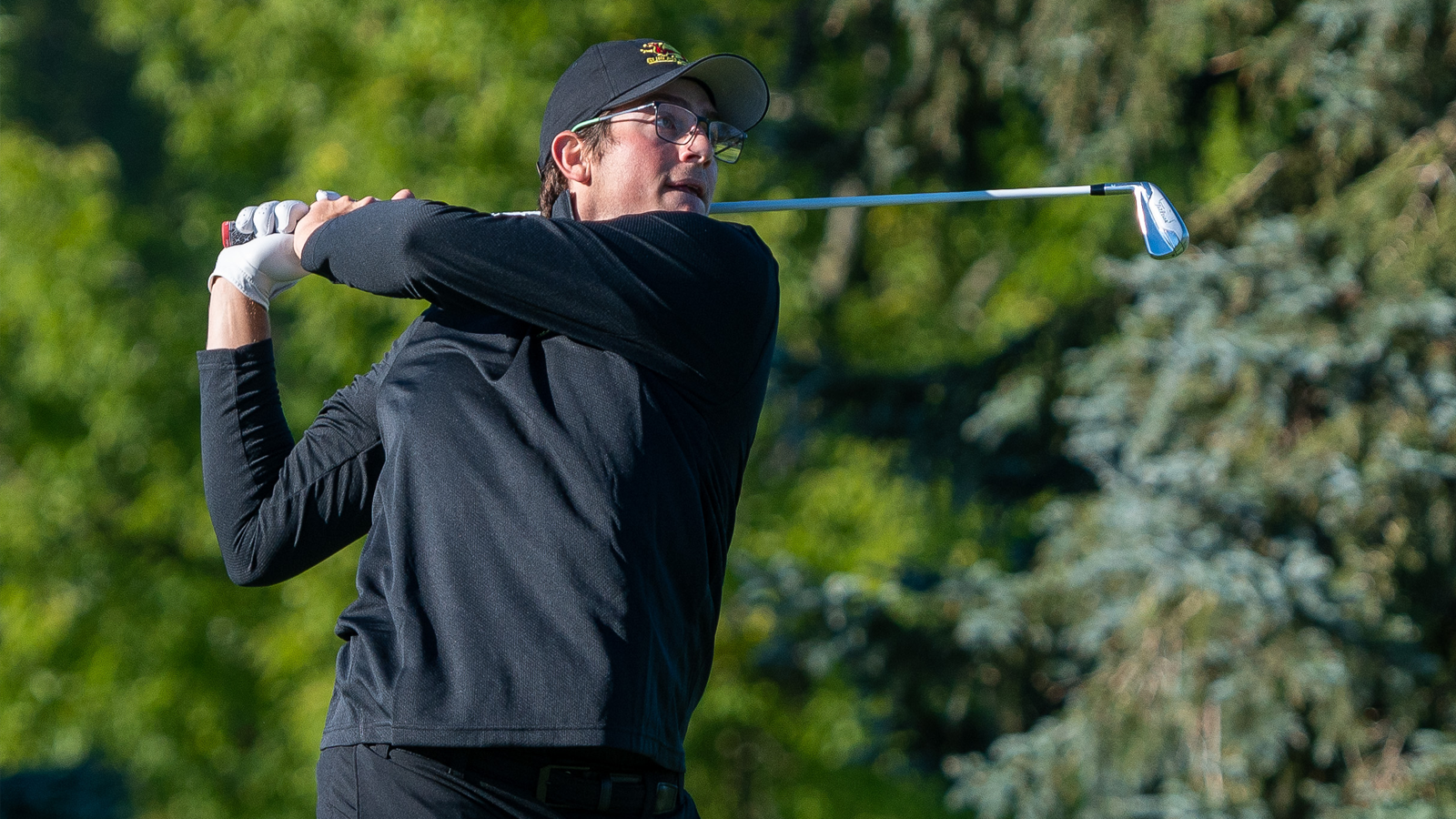 By the Numbers: Leaders on the links impress at invitationals
