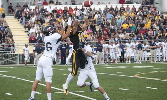 Cecile, Mahler named CIS football players of the week