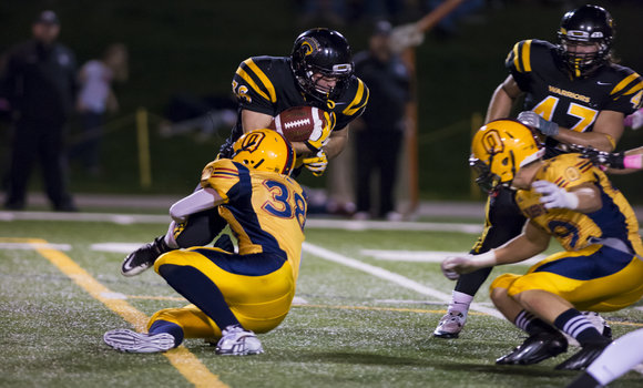 No. 5 Queen's breaks out for 78 points, downs Waterloo