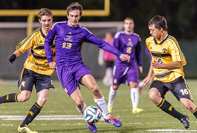 M-SOCCER ROUNDUP: Golden Hawks score twice in final 2 minutes to draw Gryphons