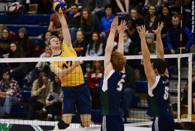 M-VOLLEYBALL ROUNDUP: Gaels extend winning streak to five games