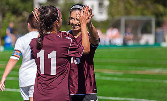 CIS Top 10: Ottawa women's soccer, Guelph cross country hold down number one spots