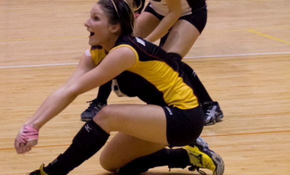 W-VOLLEYBALL ROUNDUP: Warriors end losing streak with two wins